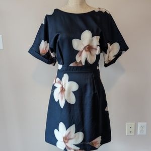 Kimono style floral dress (with pockets!)
